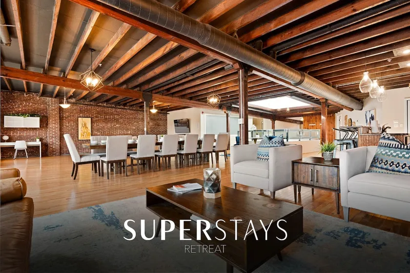 Sleeps18 9Beds 7BR 4BA Swepson Estate - Image 1