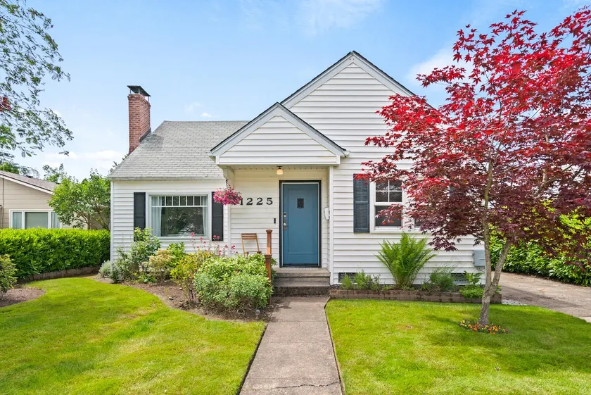 Happy House - Near 3rd Street wine getaway - Image 1