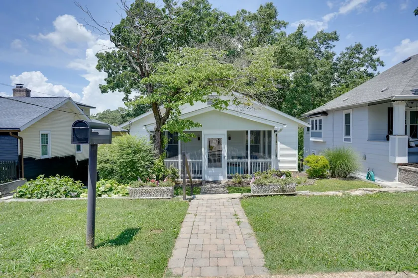 'Carousel Cottage:' North Chattanooga Home! - Image 1