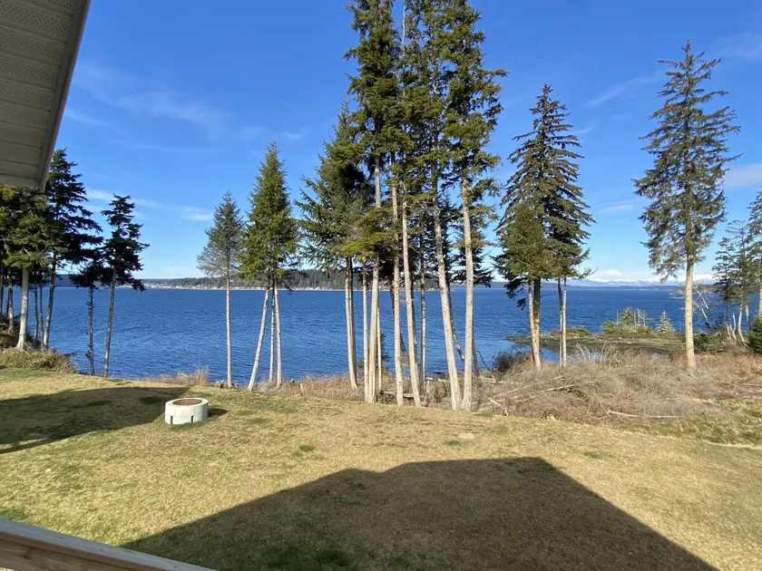 14 - Paddlers Cove Cottage By The Sea at Alder Bay - Image 1