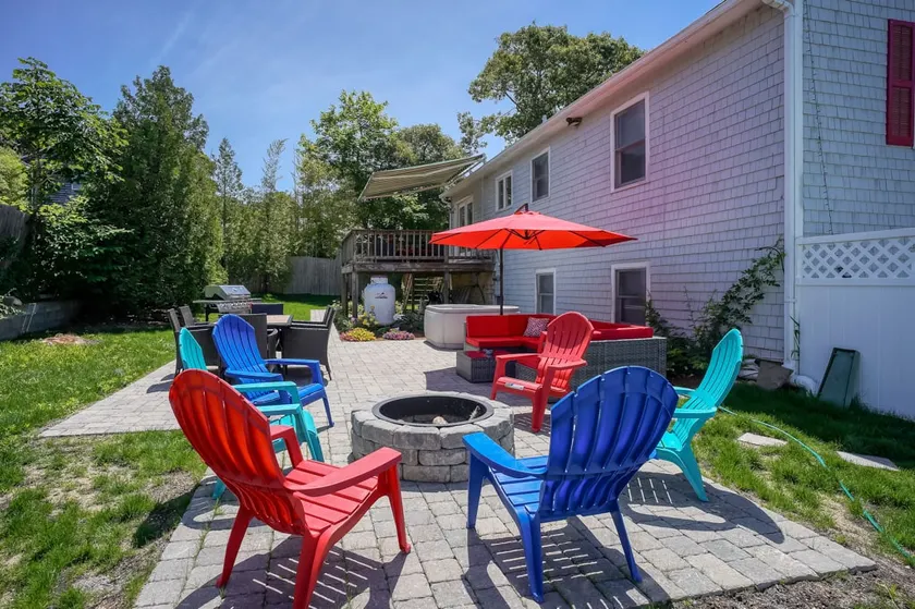 Pet-Friendly Oak Bluffs 3BR | Deck & Fire Pit - Image 1