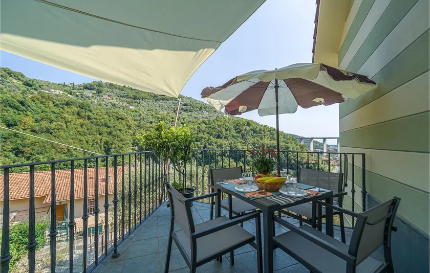 Belle maison à Avegno avec vue sur la mer - Image 1