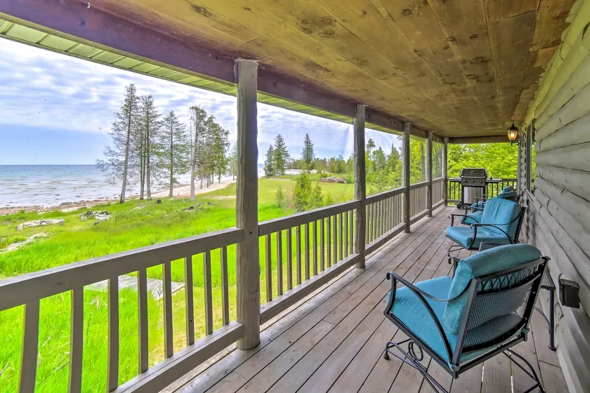 Secluded Lake Michigan Home: Private Fire Pit - Image 1
