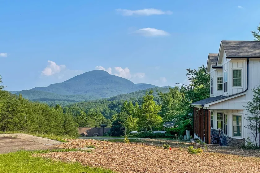 Hot Tub & EV Charger: Helen Getaway w/ Views! - Image 1