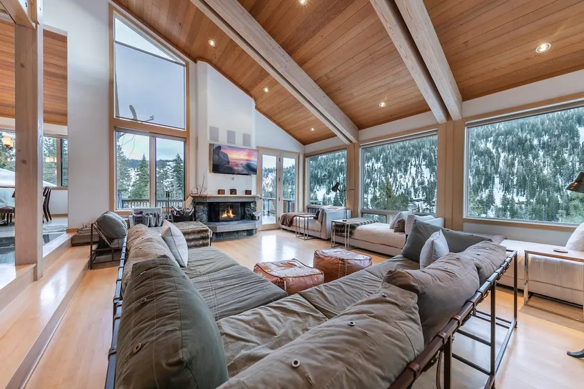 Bright 5BD Alpine Retreat - 5Min to Alpine Meadows - Image 1