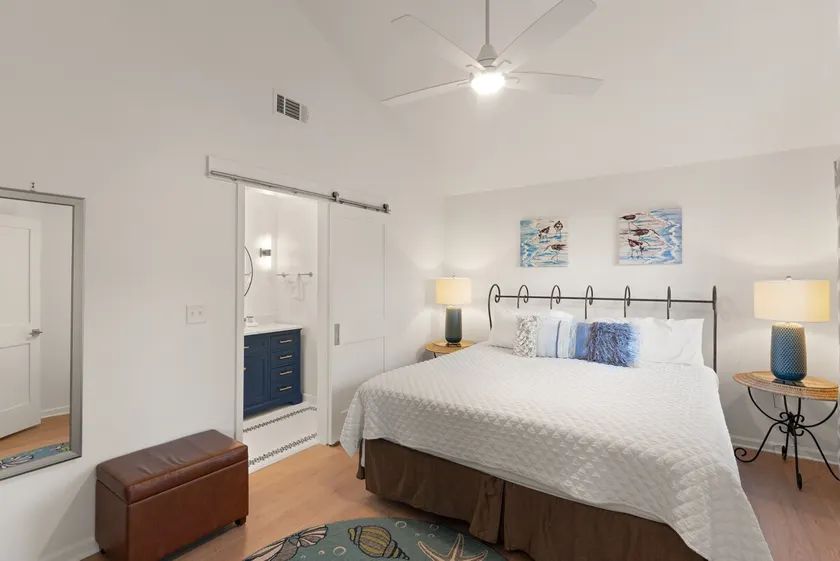 Enjoy staying near the St. Simons Pier Village – the social center of St. Simons - Image 1