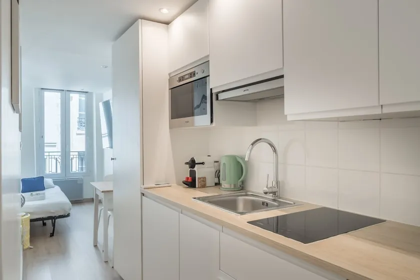 Lavie Maison Paris AC Retreat - Image 1