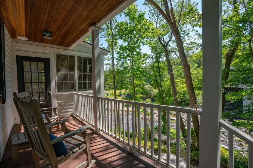 Views! Sauna Historic - Woodstock Riverside Escape - Image 1