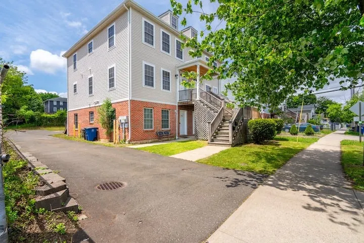 2 Homes in 1 | 5BR Waterfront Retreat w/ 4 TVs - Image 1