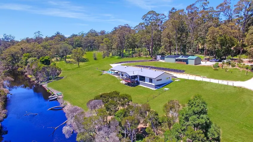 Rivers Edge: A Secluded Family Sanctuary - Image 1