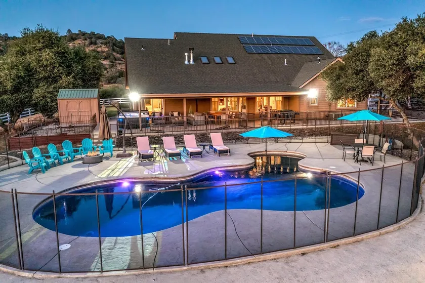Mountain Elegance w/ pool, spa, projector - Image 1