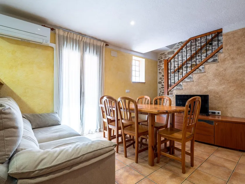 Maison de ville rustique bien située à 10min plage - Image 1