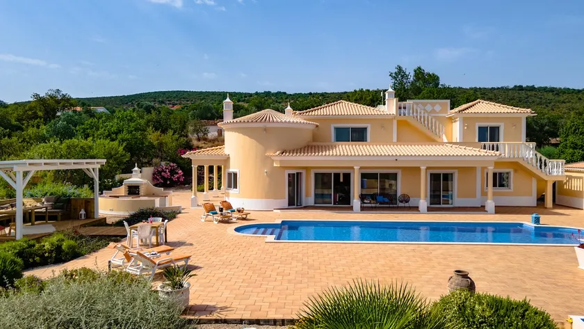 Casa do Pomar by Portucasa - Image 1