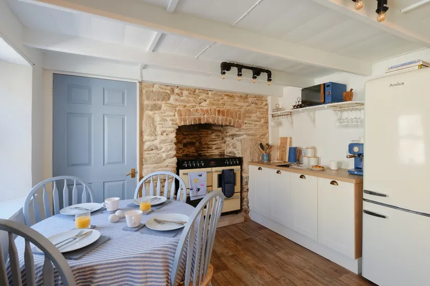 Finest Retreats - Primrose Cottage - Image 1