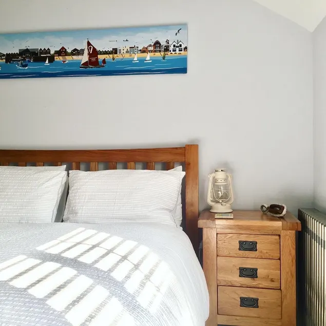 The Seaview Snug - Image 1
