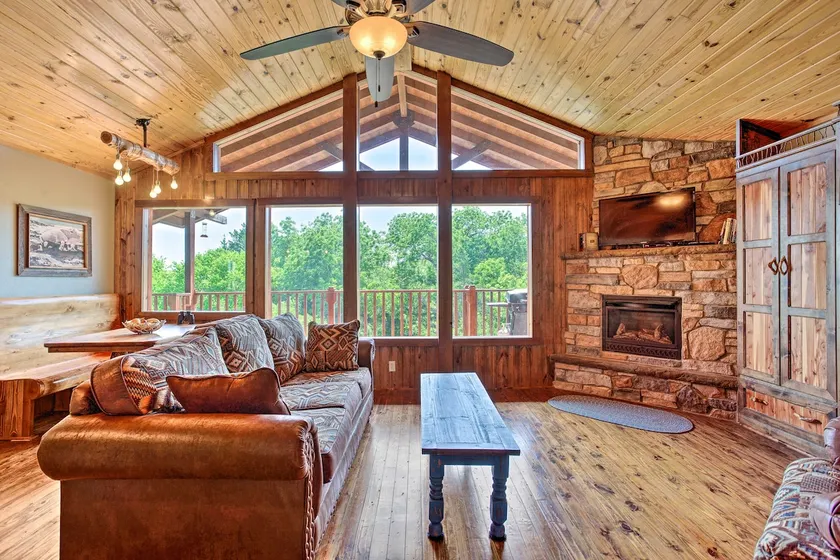 Beautiful Country Cabin on Crooked Creek Farm! - Image 1