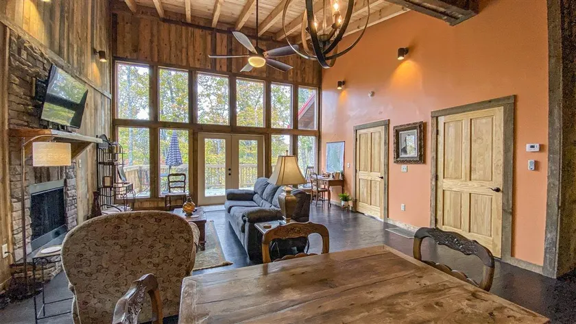 Serenity Ridge- Hot Tub, Private Getaway, Hiking - Image 1