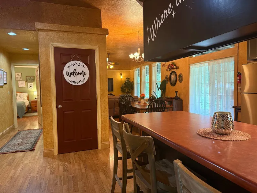 Cedar House • King Suite • Soaking Tub • WiFi • A/C - Image 1
