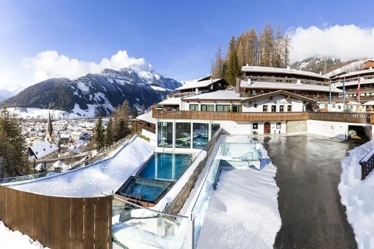 Apartment in Matrei in Osttirol with a garage - Image 1
