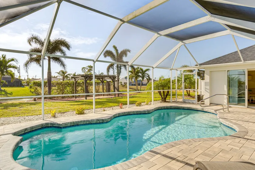 Canal Front Rotonda West Home By Beach - Image 1