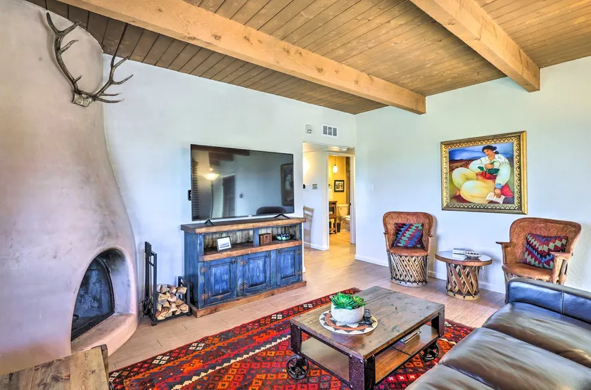 Traditional-Style Adobe Casita - Walk to Dtwn - Image 1