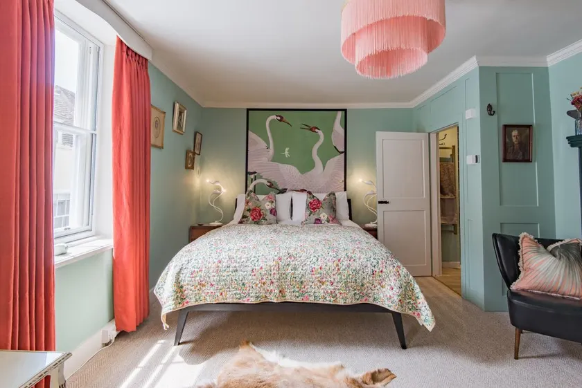 Noggin - Characterful home just seconds from the beach - Image 1