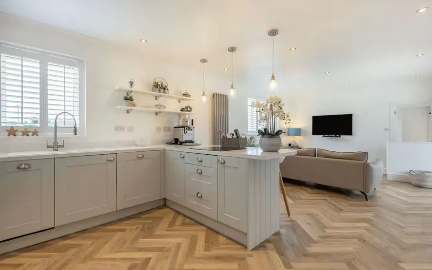 Coastal Cottage in North Wales With Hot Tub - Image 1