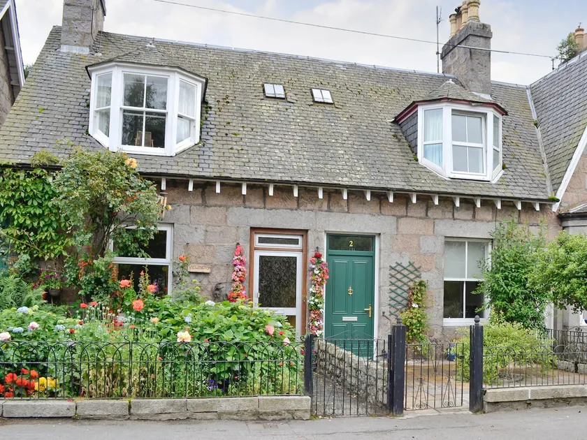 Viewington Lodge - Image 1