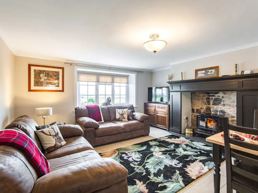 Flossy's House -Uk35020 - Image 1