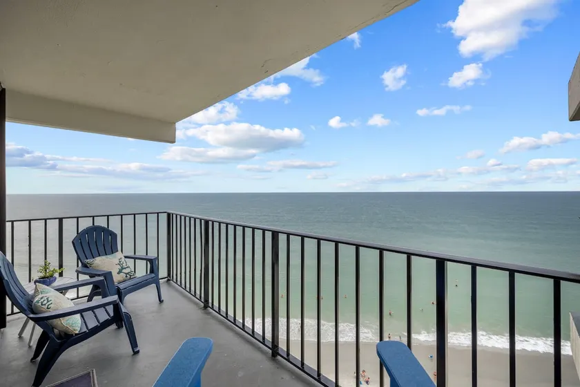 Amazing Oceanfront View + Beach Access, 2BR/2BA - Image 1