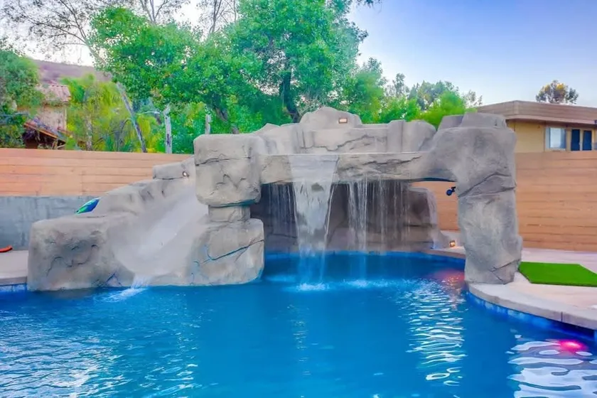 Resort Like Oasis: 7BR Home, Pool, Hot Tub & Bar - Image 1