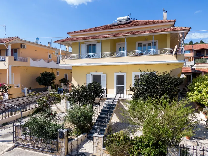 Maison de vacances 'Panorama House Petritis' près de la plage avec 2 balcons et Wi-Fi - Image 1
