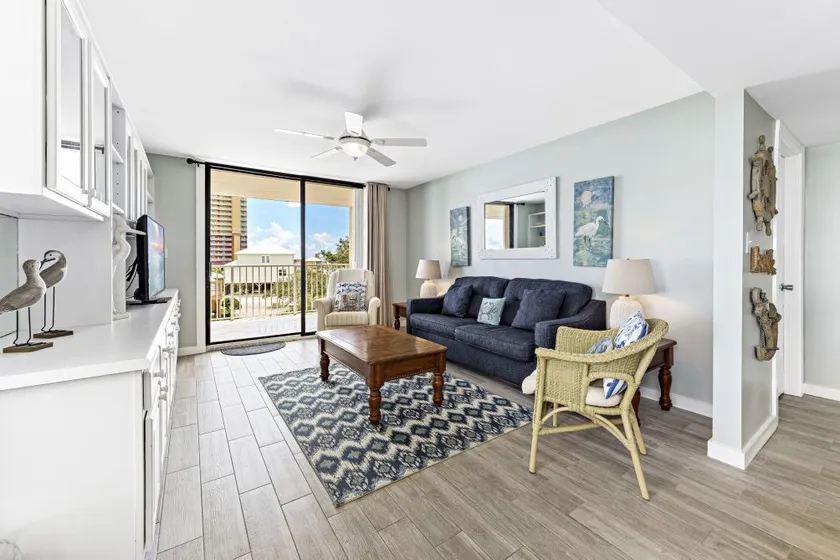Compass Point 310 - Image 1