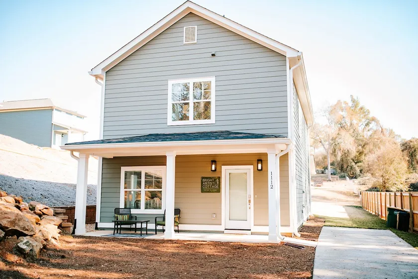 Bright Artist's Cottage-Mins to Downtown, Campus - Image 1