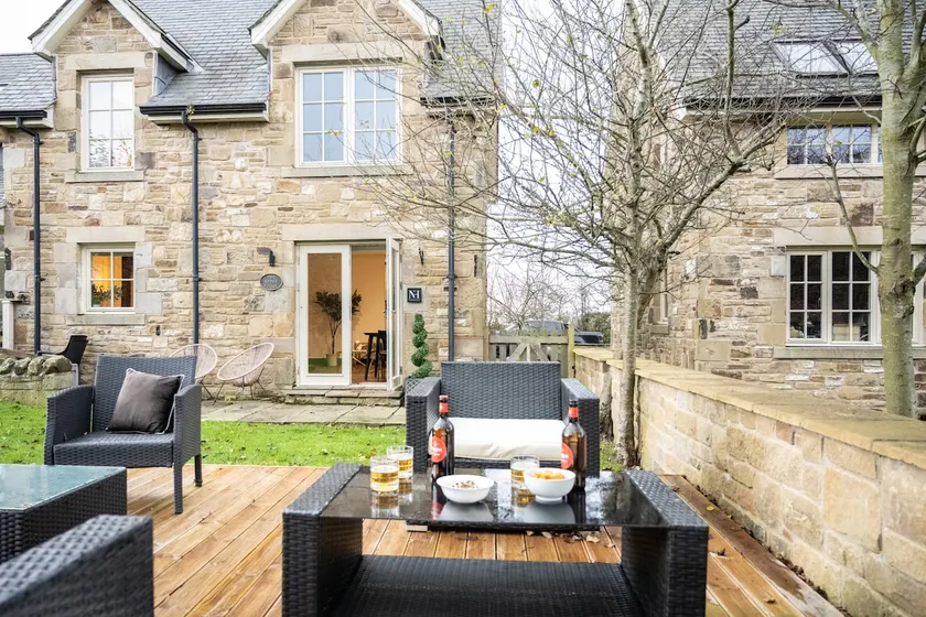 Cottage-Prestige-Separate private bathroom-View - Image 1