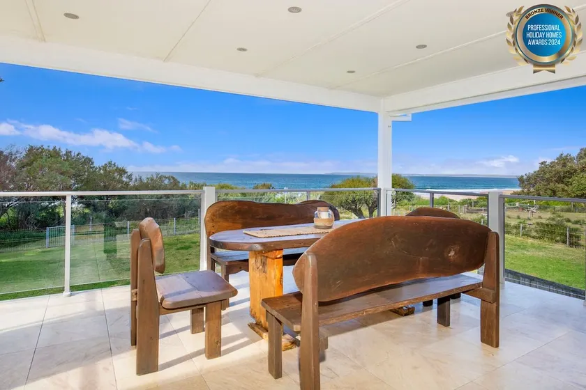 Watermans Pet Friendly 1 Min Walk to Beach - Image 1