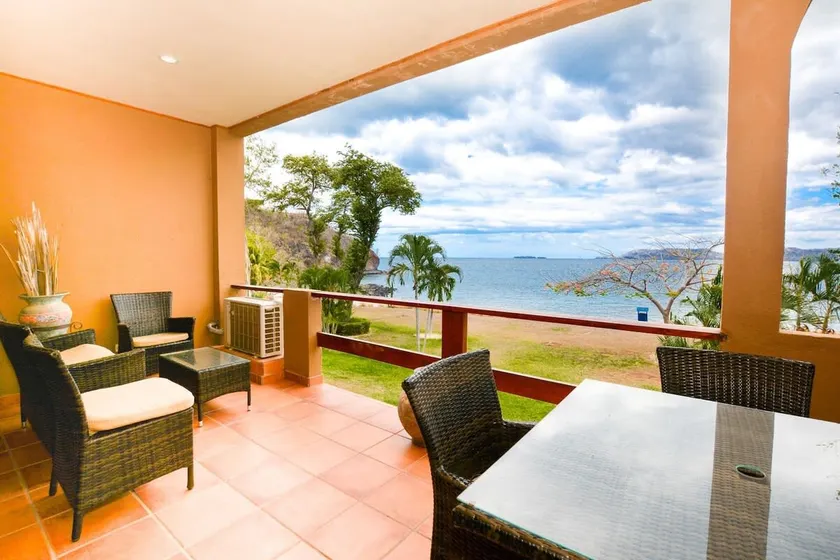 Spacious 3BR Beachfront Condo w Terrace OceanViews - Image 1