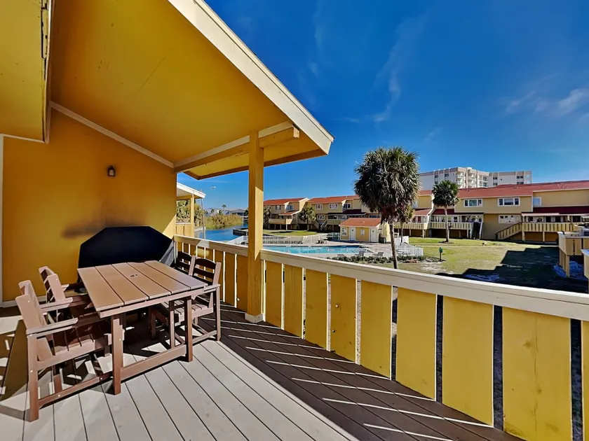 Regency Cabanas #G16 - Image 1