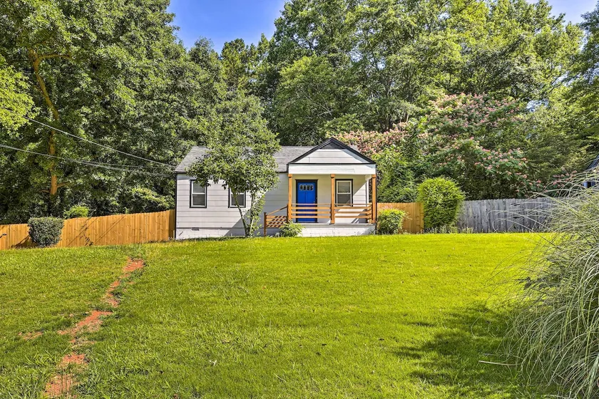 Family-Friendly Atlanta Home ~ 3 Mi to Downtown! - Image 1