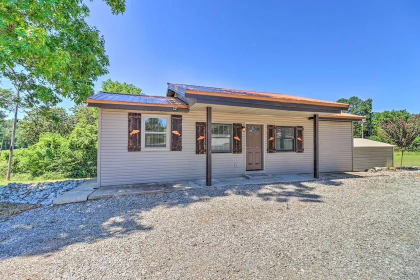 Arkansas Fishing Getaway: Near Norfork River! - Image 1