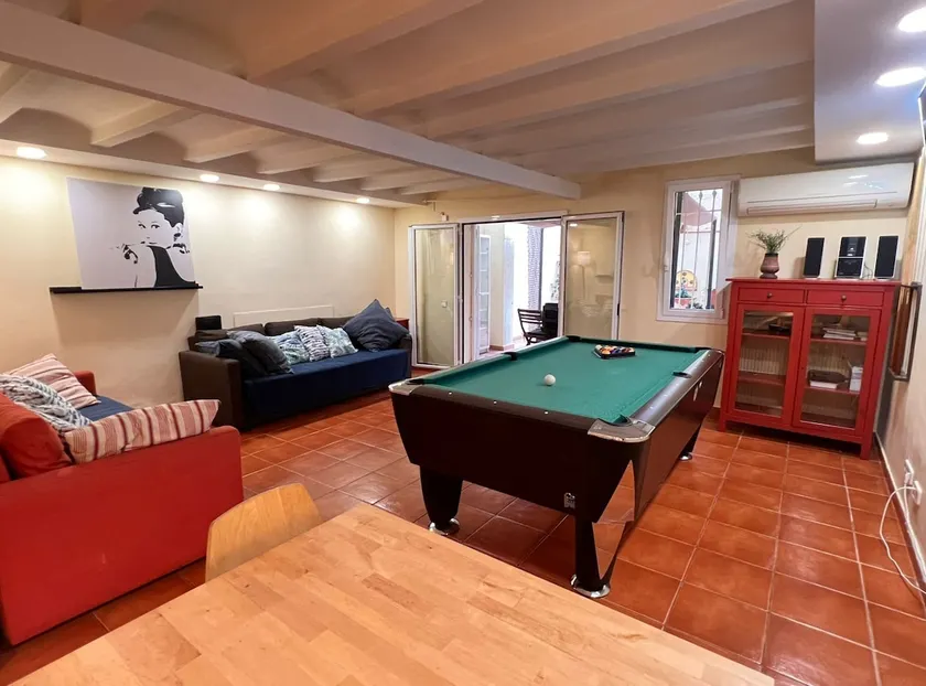 Central 4BR Duplex 2 Baths, AC, Pool Table Terrace - Image 1
