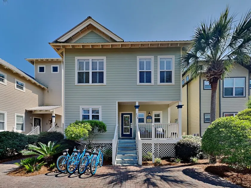 Layze Dayze by Southern Vacation Rentals - Image 1
