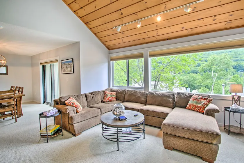 Cozy Lincoln Condo ~ 1 Mi to Loon Mountain! - Image 1