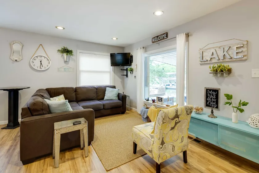 Lakefront Sunrise Beach Home w/ Private Dock! - Image 1