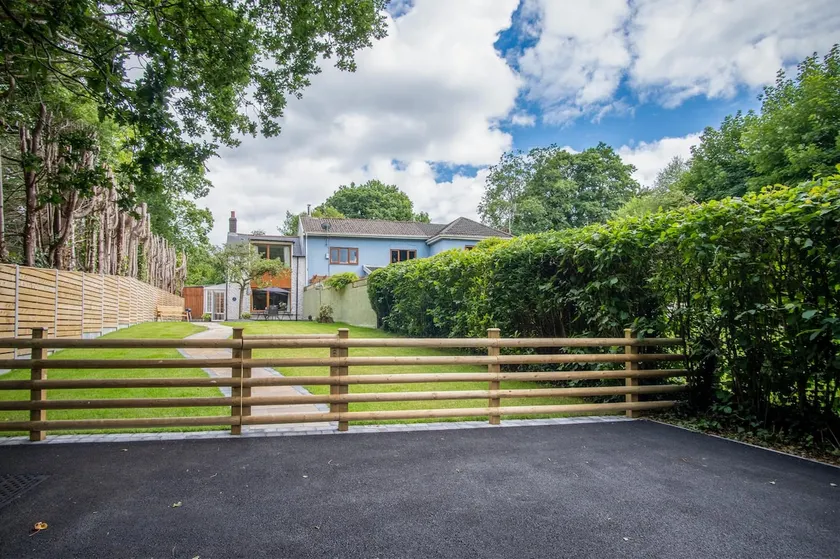 Wern Y Glais - 2 Bedroom Cottage - Glais - Image 1