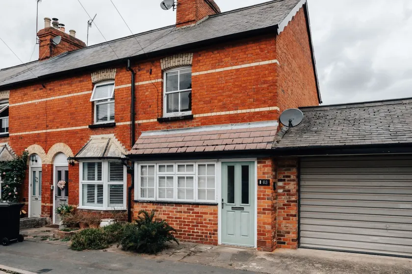 Park End House - Parking, Pet Friendly - Image 1