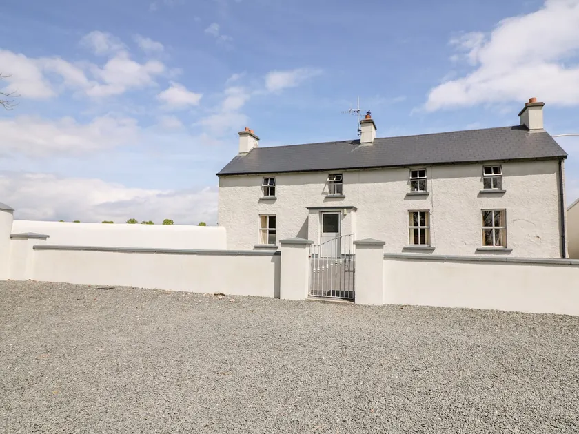 Grange Farmhouse - Image 1