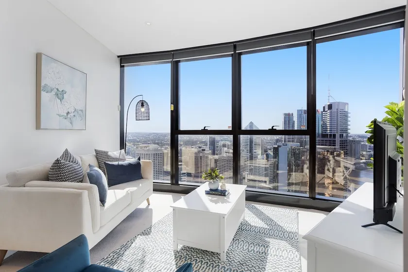 Skytower Apartments - 81st Floor, City & River Views, Free Car Parking - Image 1