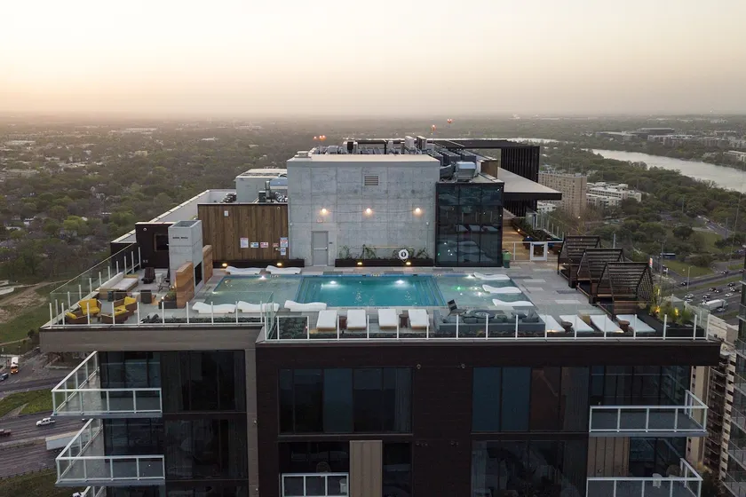 Stay in Style | Rooftop Pool | Breathtaking Views - Image 1