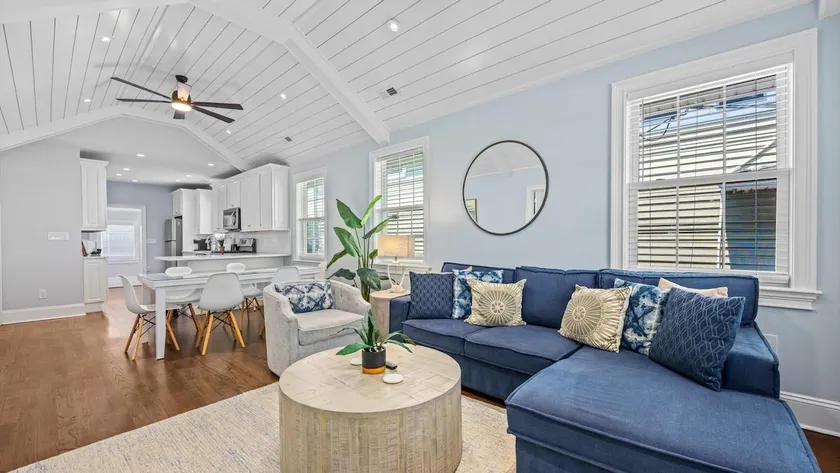 Private Balcony, Walk to Beach | 3bed/2bath 2nd FL - Image 1